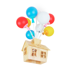 Lampara de techo con diseño de casa flotando con globos inspirada en la pelicula Up, disponible en Lamparas Mostoles.