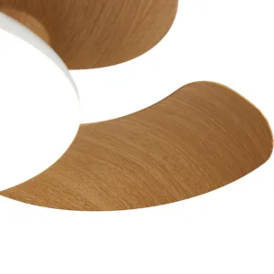 Ventilador de techo tipo plafón Aloha II con aspas retráctiles, motor DC y luz LED regulable