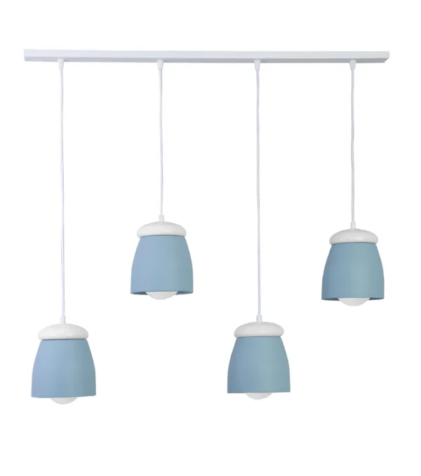 Regleta de cuatro luces colgantes en cerámica azul con detalles en blanco, disponible en Lámparas Móstoles.