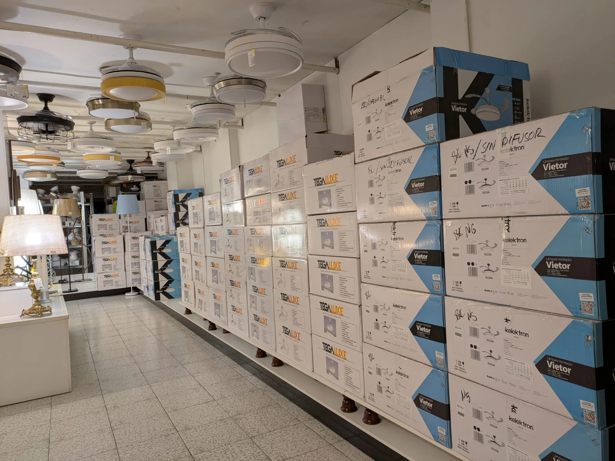 Qué saber para comprar ventilador de techo con luz: La mejor elección para tu hogar 10 Stock ventiladores 2025