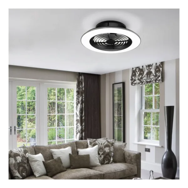 Ventilador de techo Alisio con diseño compacto, aspas ocultas, luz LED regulable, motor DC silencioso y control desde mando o app.
