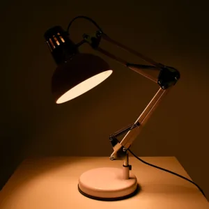 Flexo de escritorio articulable con casquillo E27, disponible en azul, lila, amarillo, negro-cuero y blanco-cromo