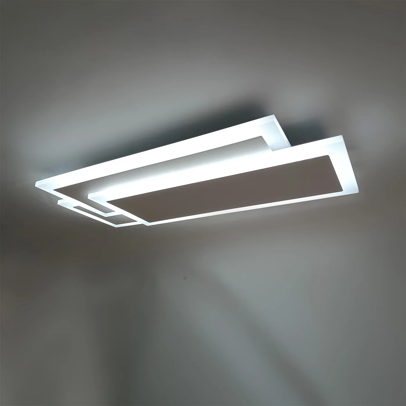 LM0334A-Plafón ORION rectangular – LED regulable con mando (52×25×5 cm) Plafón ORION rectangular con LED regulable e intercambio de color 3500–6500K mediante mando