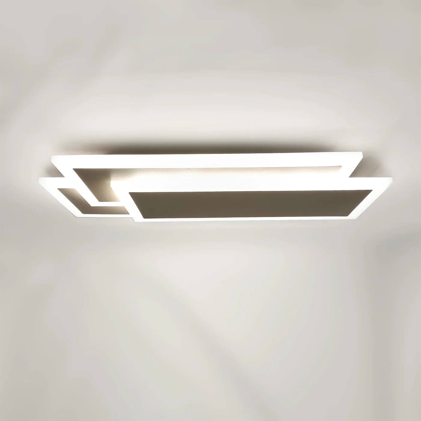 LM0335A-Plafón ORION rectangular – LED regulable con mando (52×25×5 cm) Plafón ORION rectangular con LED regulable e intercambio de color 3500–6500K mediante mando