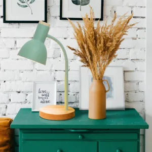 Flexo NORDIC de metal con base de madera y cabezal orientable, casquillo E27